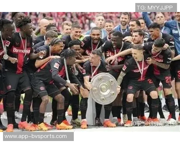 那不勒斯巴黎勒沃库森争夺20岁弗莱堡中场新星曼赞比